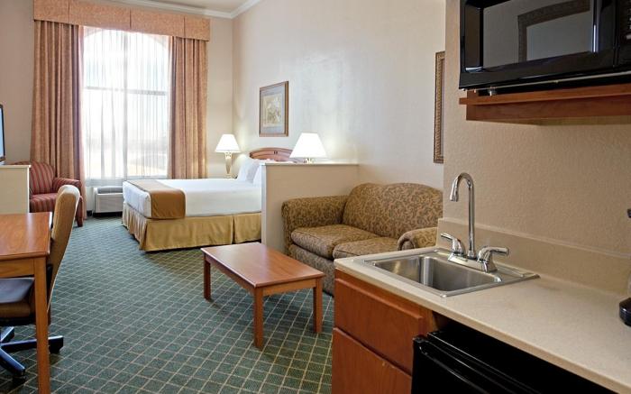 Holiday Inn Express and Suites Austin NW Lakeline By IHG