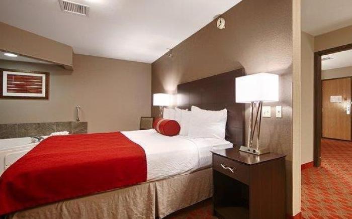 Baymont by Wyndham Brooklyn Center