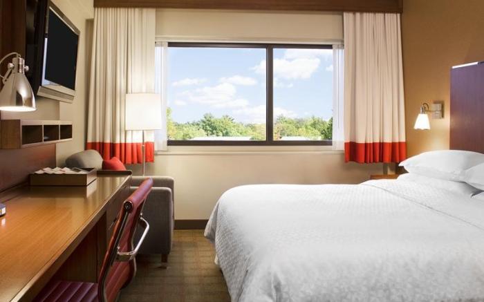 Four Points by Sheraton Nashville Airport