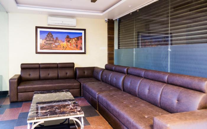 Ganapati Airport Hotel