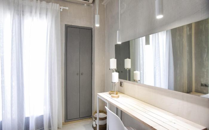 Privee Santorini Hotel