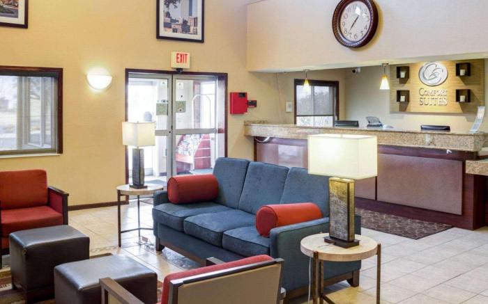 Comfort Suites Omaha Northwest