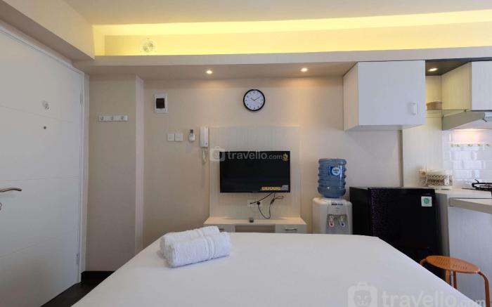 New Studio at Bassura City Apartment By Travelio