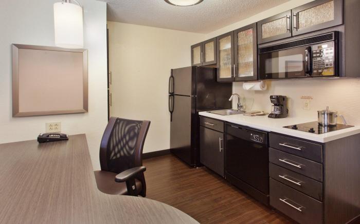 Sonesta Simply Suites Austin The Domain Area
