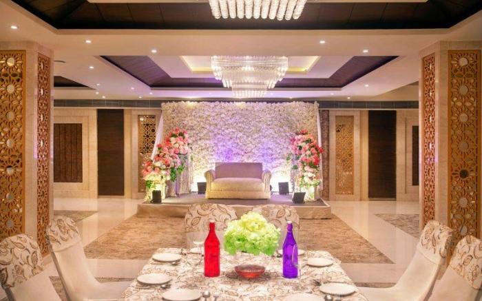 bloom Boutique I Ranjit Avenue