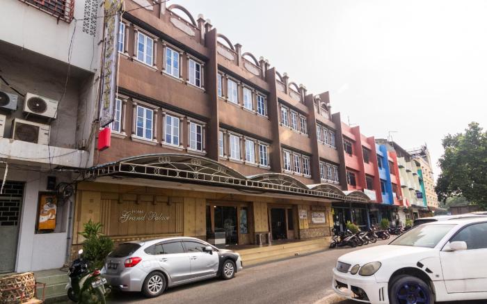 OYO 1581 Hotel Grand Palace