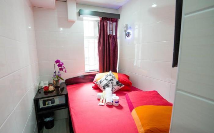 D Red Loft