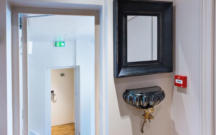 MidNight Hotel Paris