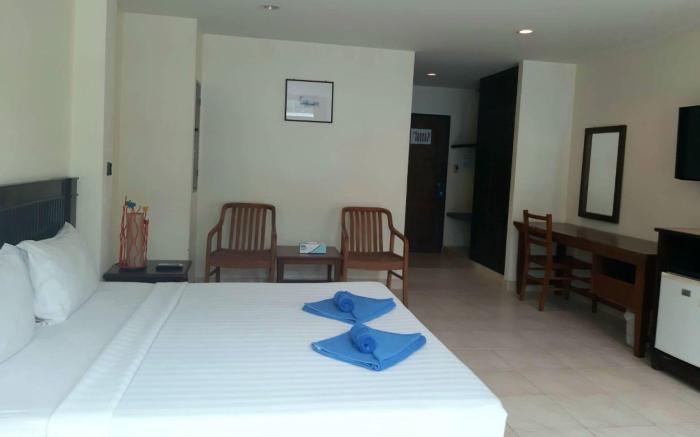 Karon Living Room Hotel