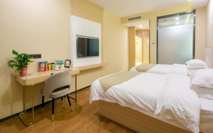 GreenTree Inn Fuyang Technician College