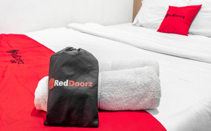 RedDoorz @ Kebon Kacang