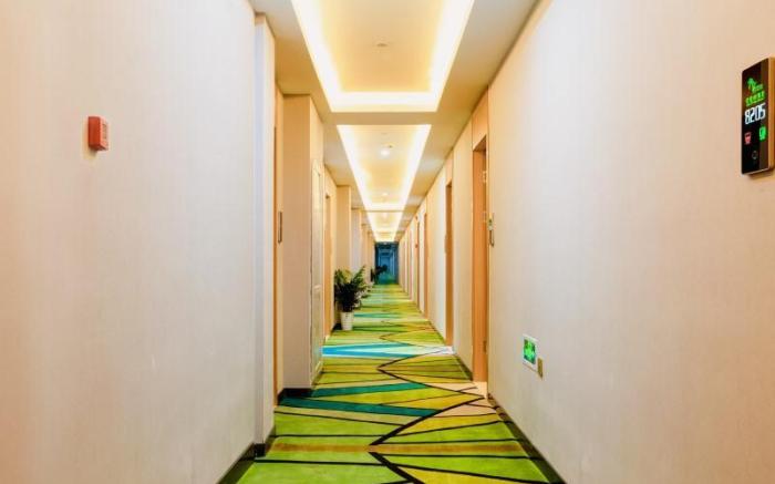 Vatica Hangzhou Xiasha Media College Hotel