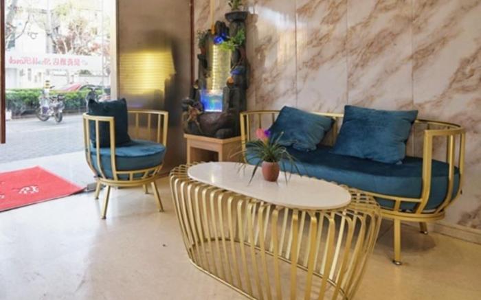 Shell Shanghai Baoshan District  Songbin Road Subway Station Hotel