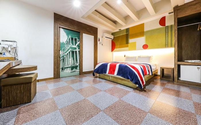 Cheongju Born Hotel