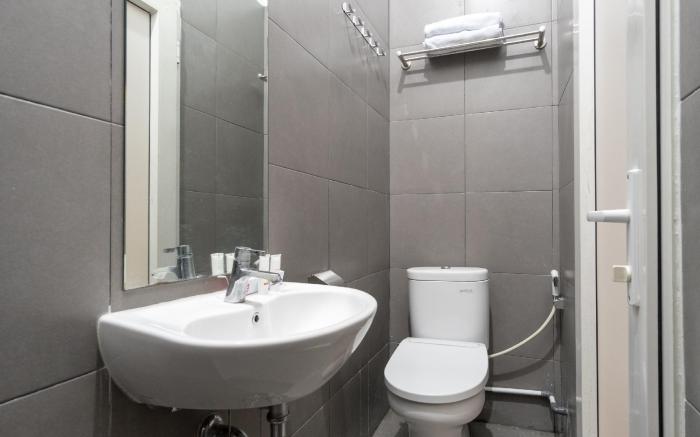 Super OYO 839 Royal Guest House