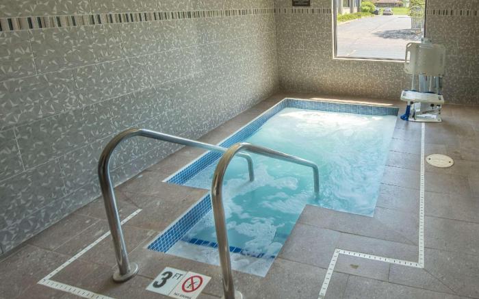 Clarion Pointe Racine - Mount Pleasant