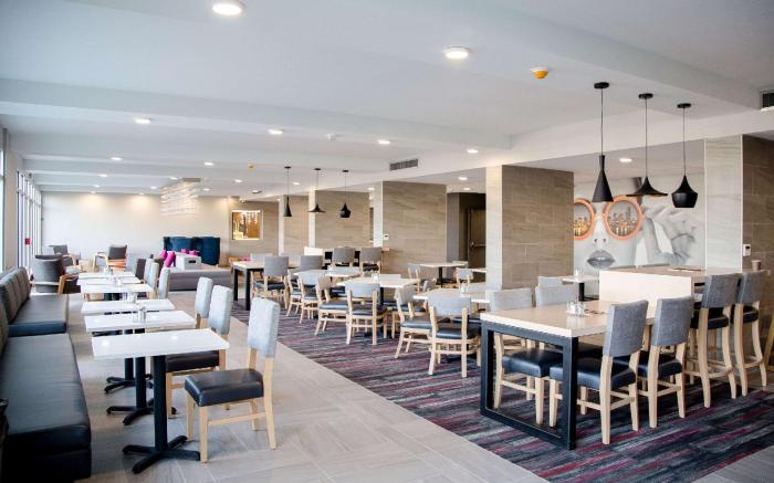 La Quinta Inn & Suites by Wyndham Seattle Federal Way