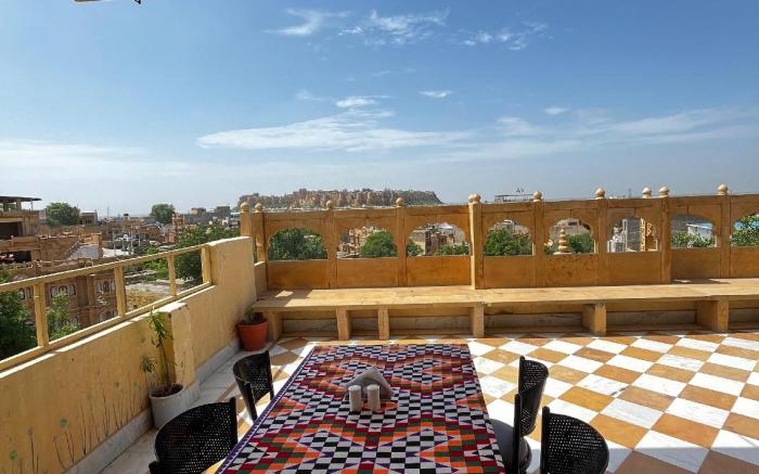 Golden Marigold Hotel