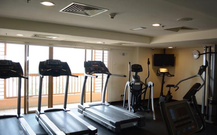 W Studio Resort Suites at Pyramid Tower