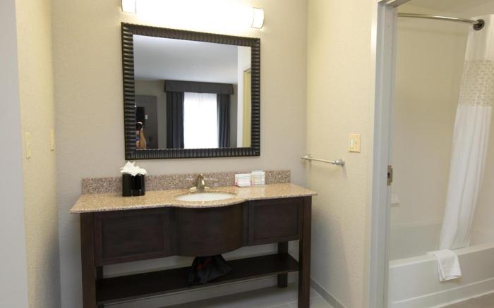 Hampton Inn & Suites Oklahoma City Airport