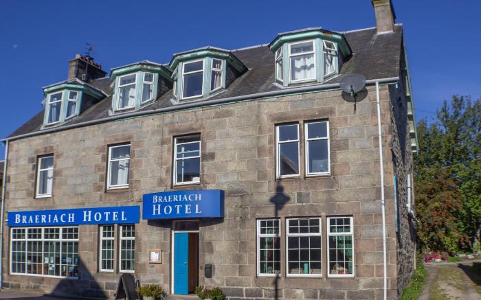 OYO Braeriach Hotel, Highlands Scotland