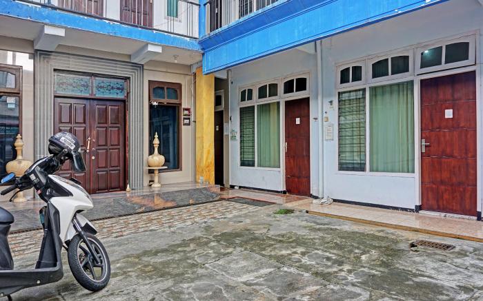 OYO Life 1711 Serayu Sumbersari Residence
