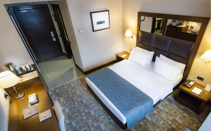 Midtown Hotel