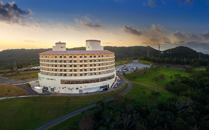 ANA Crowne Plaza Resort Okinawa Uruma Hills By IHG