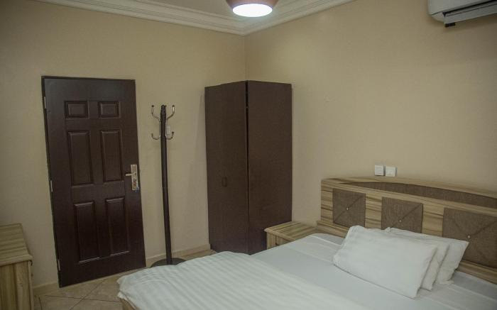City getaway at Gloriana Apartments & Suites