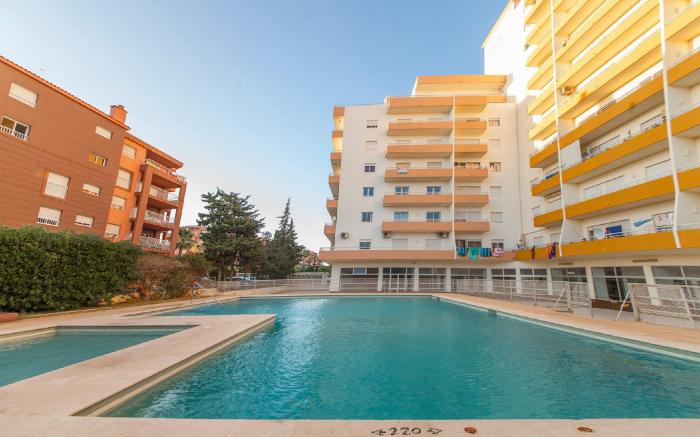B43 - Spotless Seaview Apartment