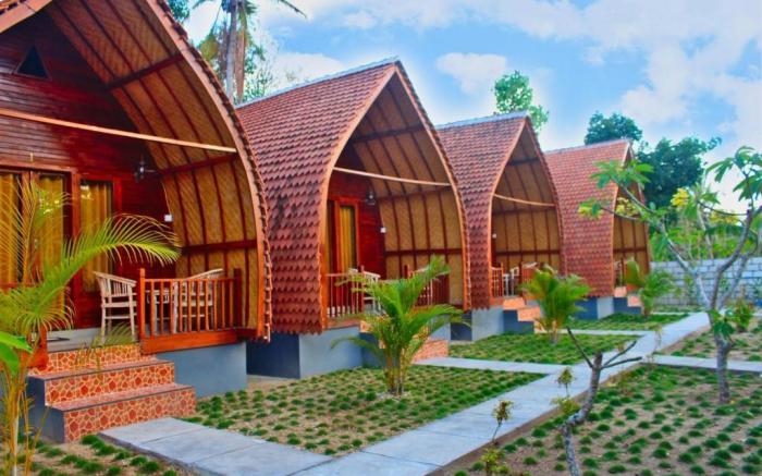 Cheap, Wooden, Cozy room with pool at Nusa Penida