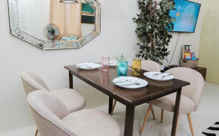 A2JSuites SMARTHOME Taal View Suite Near Skyranch