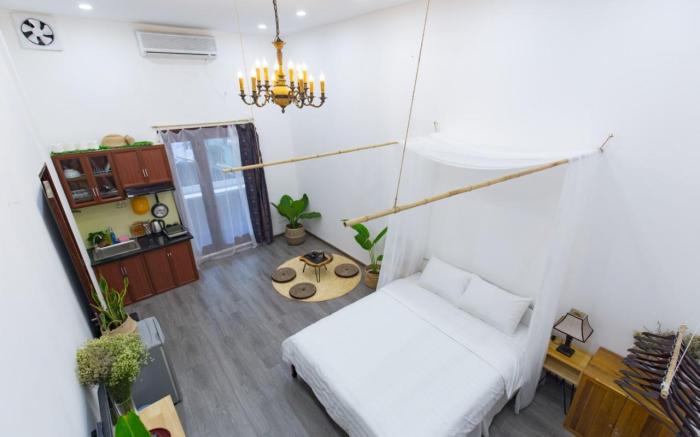 Cozy Old quater studio-balcony/netflix tv, washer