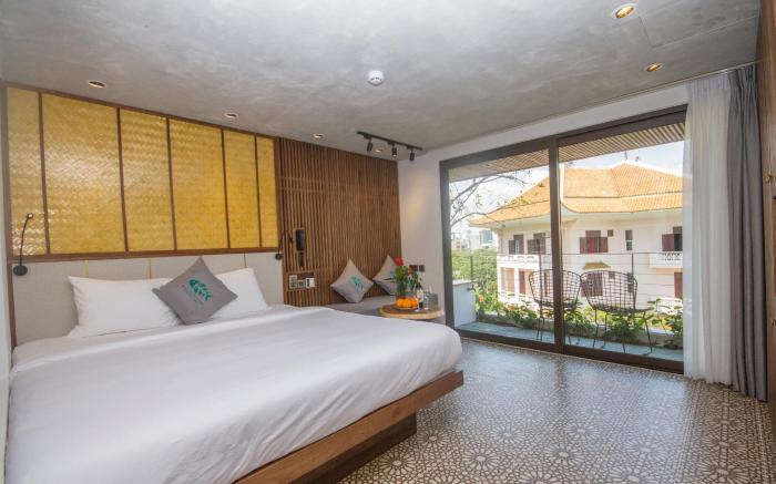 Balcony Stu Apt by Beach, Free Pickup & Footbath