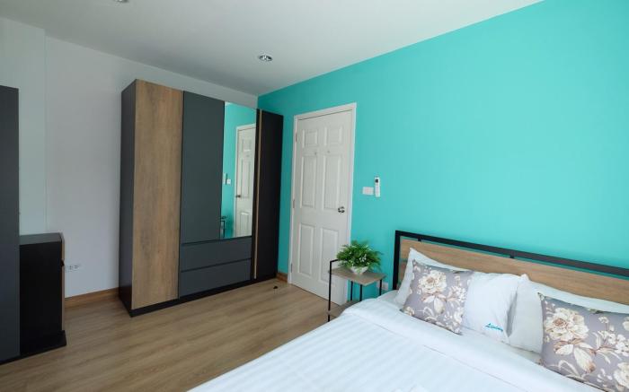 Living @ Sphere Family Room