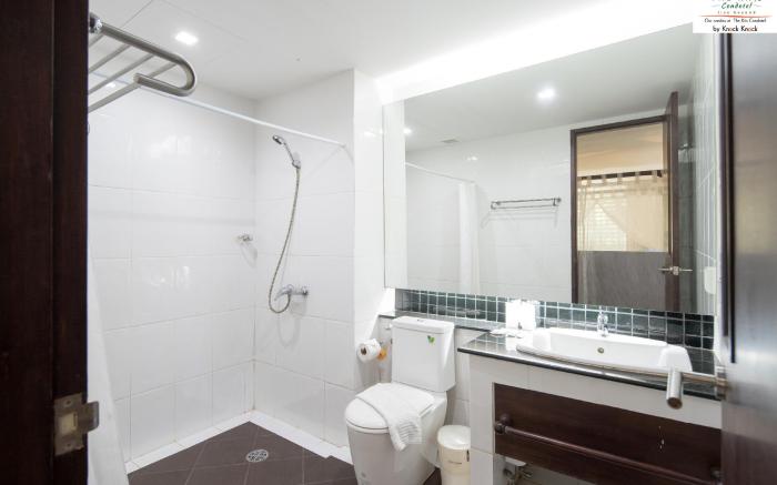 SWEET STUDIO DELUXE, good location, ROOFTOP pool