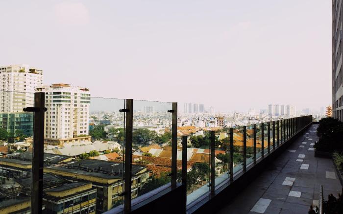 Feeling VietNam in Center City| Pool infinity edge