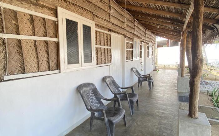 Budget Double Room in Kalpitiya with King Bed