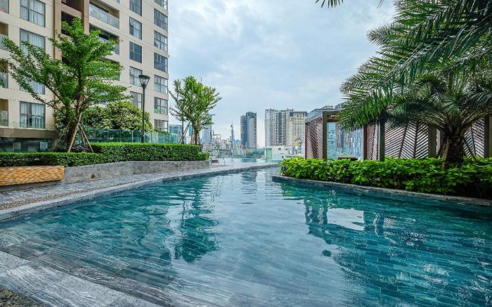 BIG 3BR APT,  City  Riverview, Free Pool