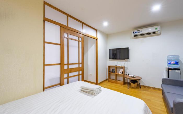 Long housing Japanese apartment on Linh Lang #01