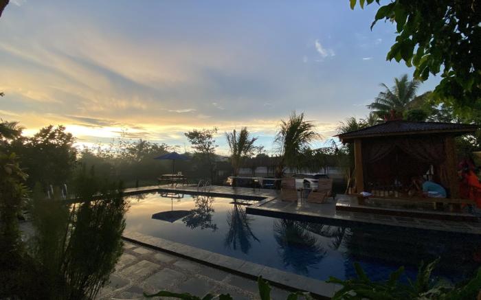 Embay House & Private Pool