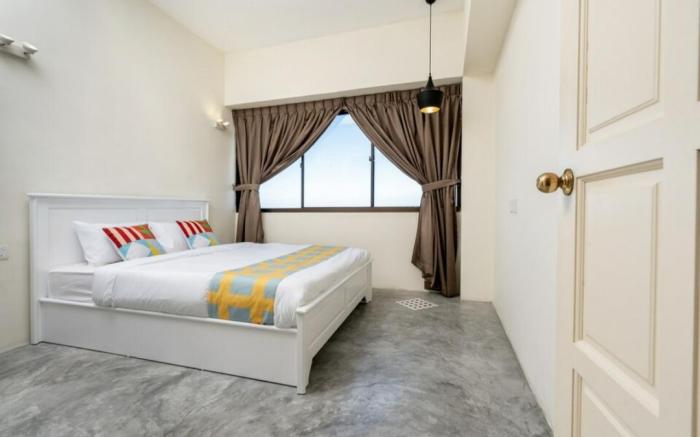 DELUXE Suite Seaview Batu Ferringhi 2 Rooms - 2704
