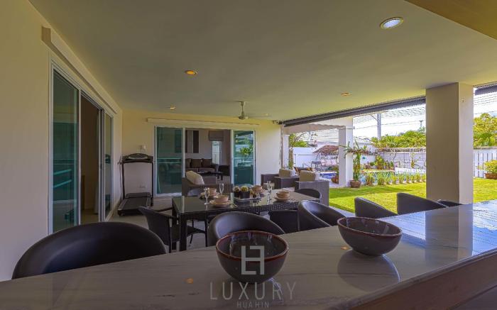 Cozy Modern 3 Bedroom Pool Villa (L70)
