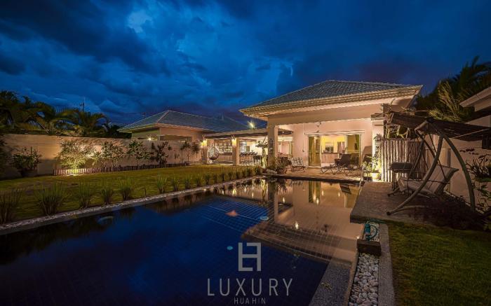 Cozy Modern 3 Bedroom Pool Villa (L70)