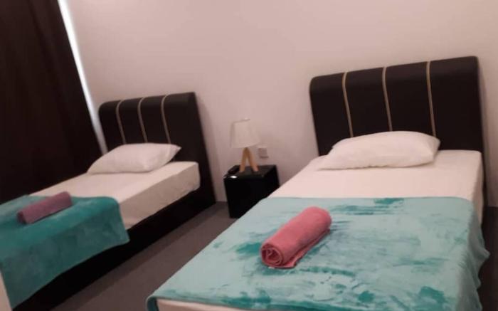 COMFORTABLE STAY ROOM 1