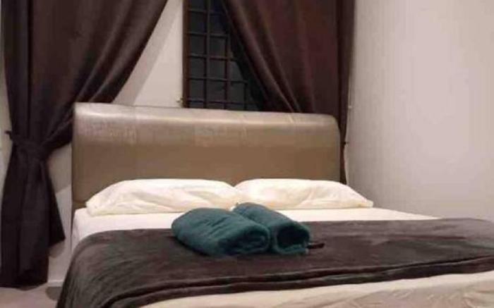 COMFORTABLE STAY ROOM 7