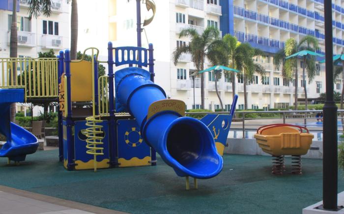 Cozy La Vista at Sea Residences
