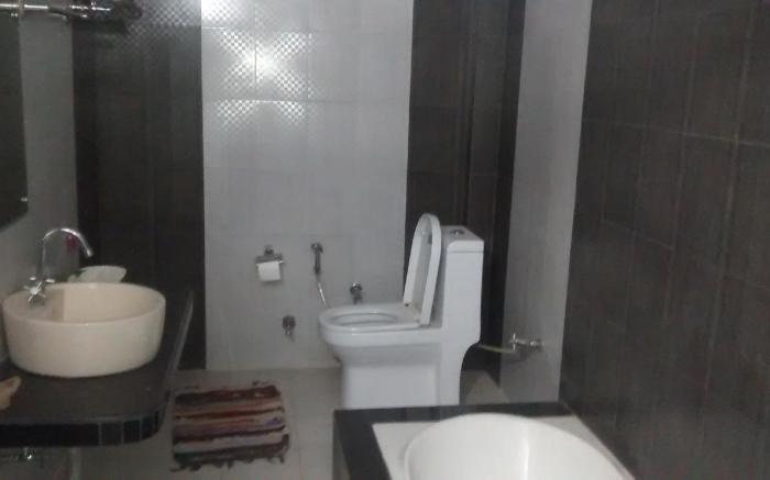 Lime Villa Private room and bathroom Amor