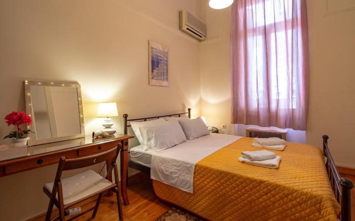 Stately central apartment, 80 m2, 7' from metro
