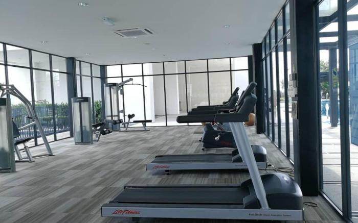 3@Comfy Trefoil Setia City 2pax@1min to City Mall
